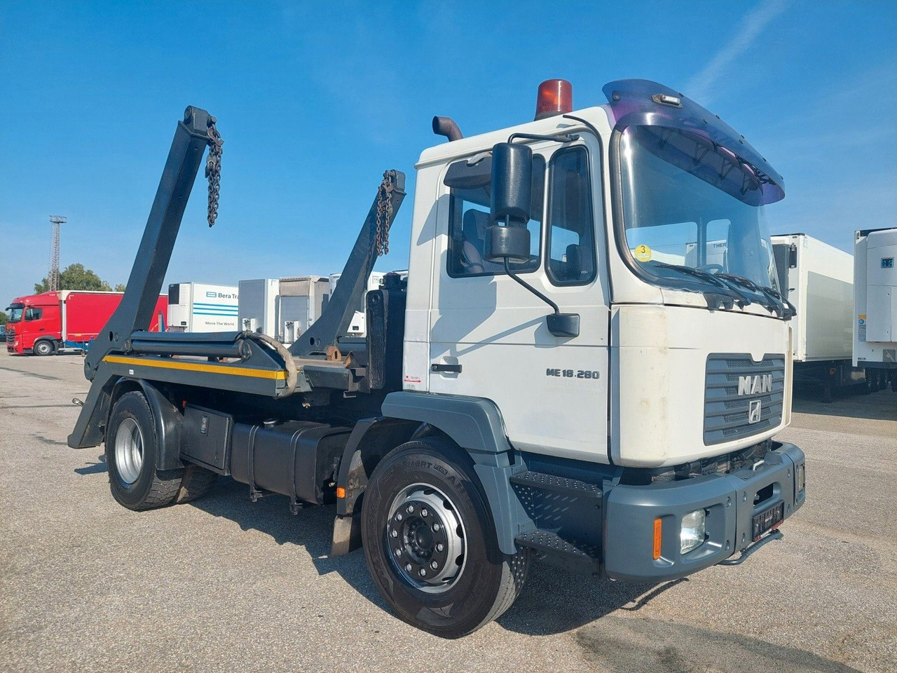 MAN ME 18.280 BB 4x2 - Curtainsider truck: picture 2 MAN ME 18.280 BB 4x2 - Curtainsider truck: picture 2