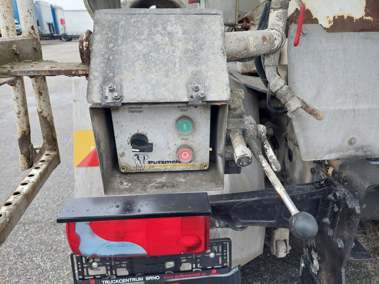 Concrete mixer truck MAN TGS 32.420 BB Intermix 9m3 8x4: picture 18