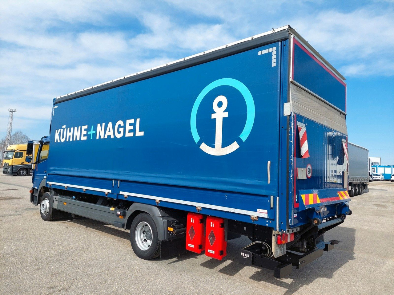 Mercedes-Benz Atego 3 1224L 4x2 LBW L 7,29 m - Curtainsider truck: picture 3 Mercedes-Benz Atego 3 1224L 4x2 LBW L 7,29 m - Curtainsider truck: picture 3