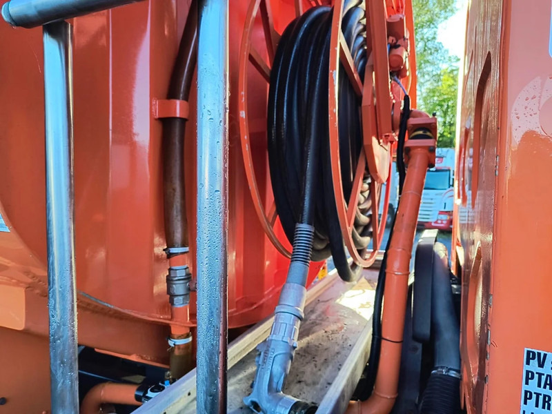 Tank truck for transportation of fuel Renault Midlum 300 DXI 13500L CARBURANT / FUEL - 4 COMP: picture 13