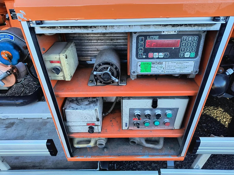 Tank truck for transportation of fuel Renault Midlum 300 DXI 13500L CARBURANT / FUEL - 4 COMP: picture 14