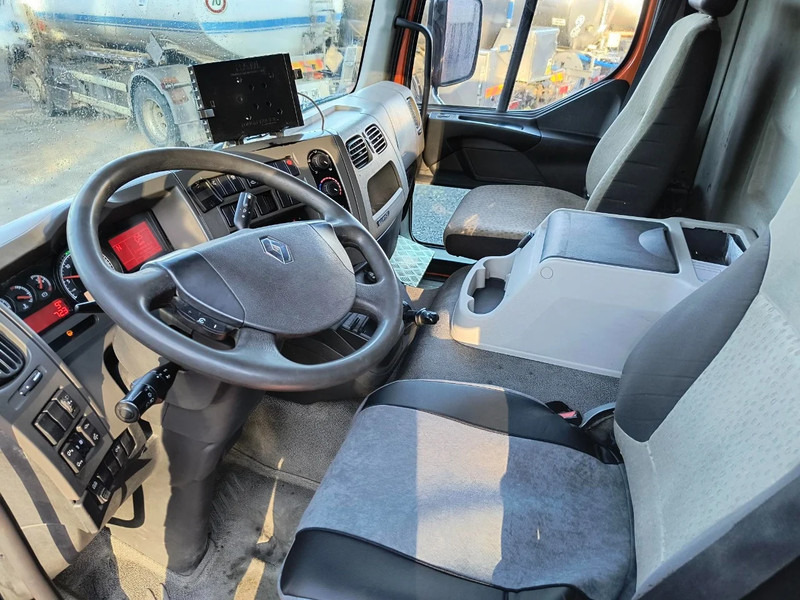 Tank truck for transportation of fuel Renault Midlum 300 DXI 13500L CARBURANT / FUEL - 4 COMP: picture 9