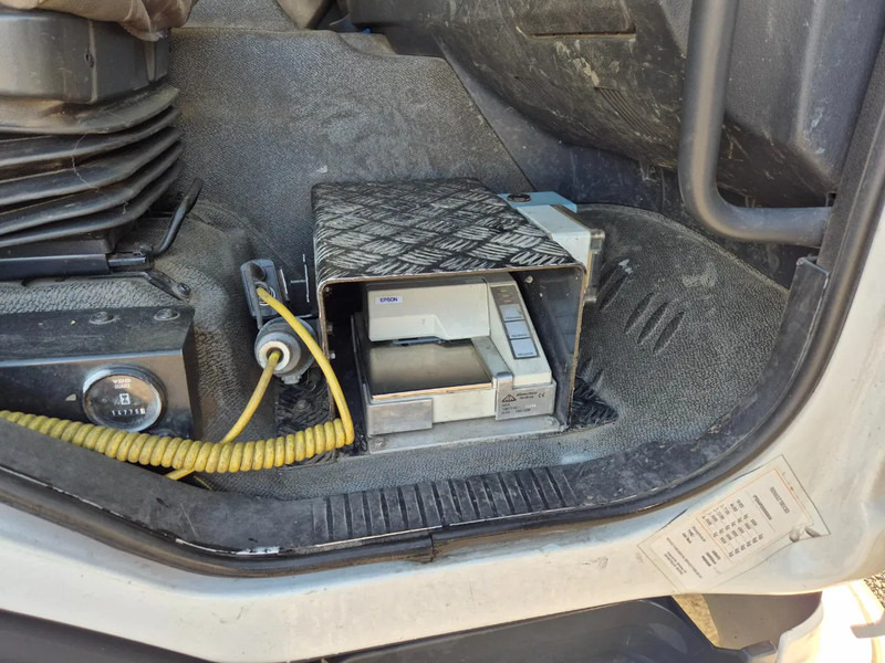 Tank truck for transportation of fuel Renault Premium 410 13000L FUEL TANK - 4 COMP - DIESEL/GASOLINE: picture 12