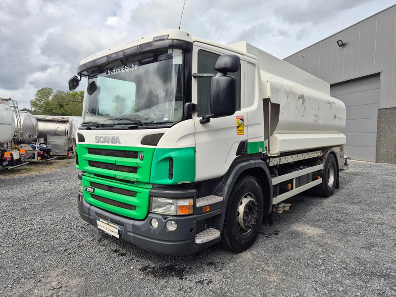 Scania P280 FUEL / CARBURANT 14000L - 5 COMP - RETARDER - Tank truck: picture 1 Scania P280 FUEL / CARBURANT 14000L - 5 COMP - RETARDER - Tank truck: picture 1