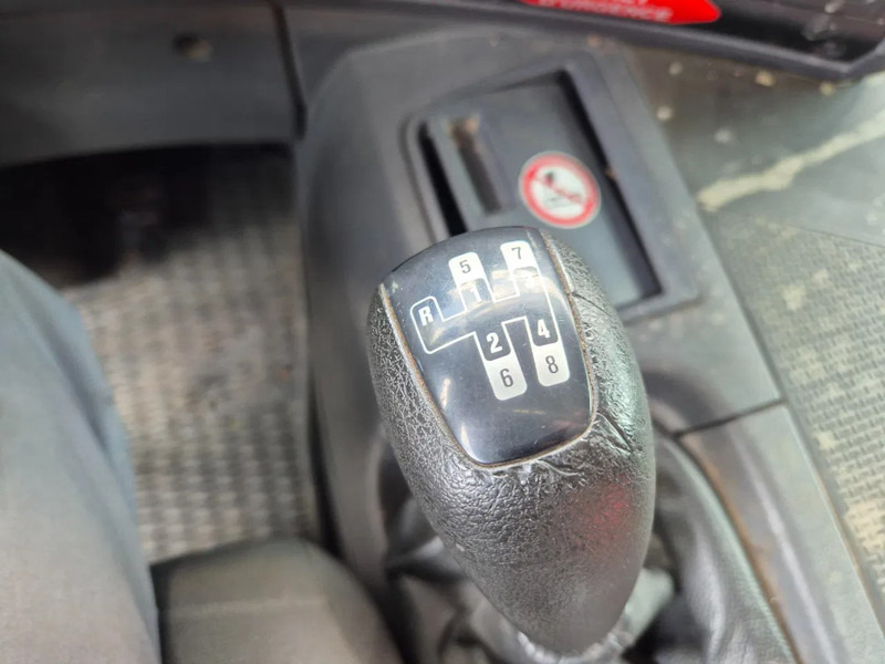 Lease a Scania P280 FUEL / CARBURANT 14000L - 5 COMP - RETARDER Scania P280 FUEL / CARBURANT 14000L - 5 COMP - RETARDER: picture 12 Lease a Scania P280 FUEL / CARBURANT 14000L - 5 COMP - RETARDER Scania P280 FUEL / CARBURANT 14000L - 5 COMP - RETARDER: picture 12