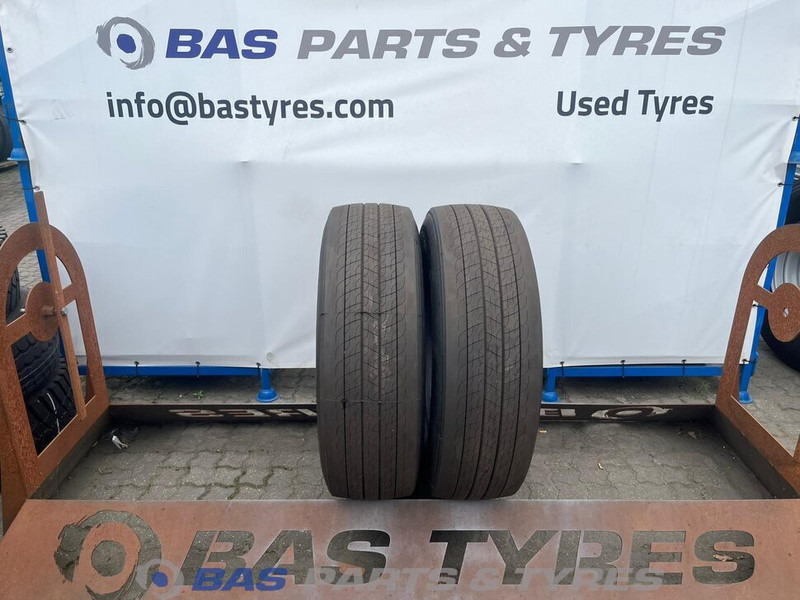 Continental Continental 315/70R22.5 EfficientPro HS5 156/150 M+S 3PMSF gebruikte set - Tire for Truck: picture 1 Continental Continental 315/70R22.5 EfficientPro HS5 156/150 M+S 3PMSF gebruikte set - Tire for Truck: picture 1