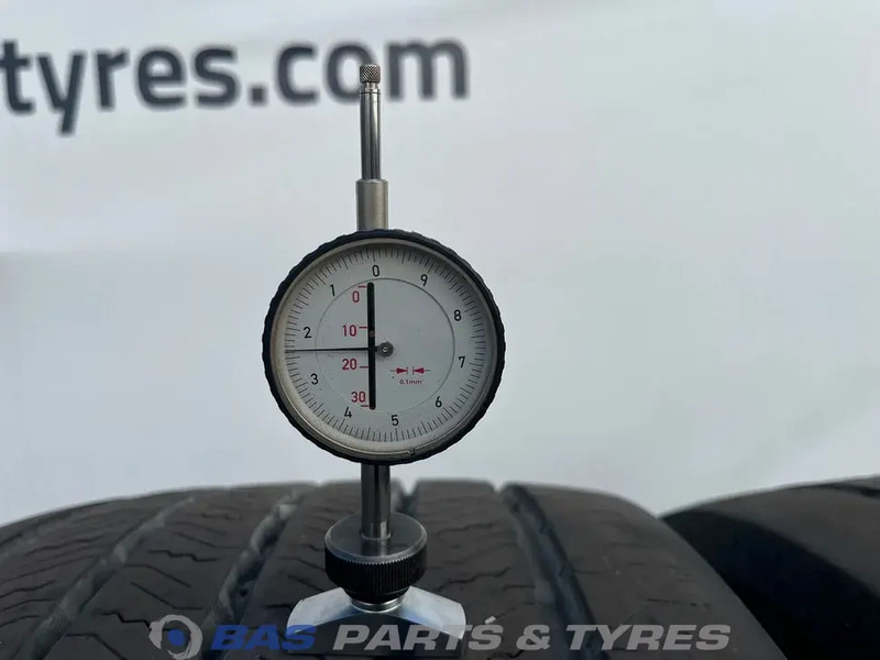 Continental Continental 385/55R22.5 Hybrid HS3 160 K M+S 3PMSF gebruikte set - Tire for Truck: picture 3 Continental Continental 385/55R22.5 Hybrid HS3 160 K M+S 3PMSF gebruikte set - Tire for Truck: picture 3
