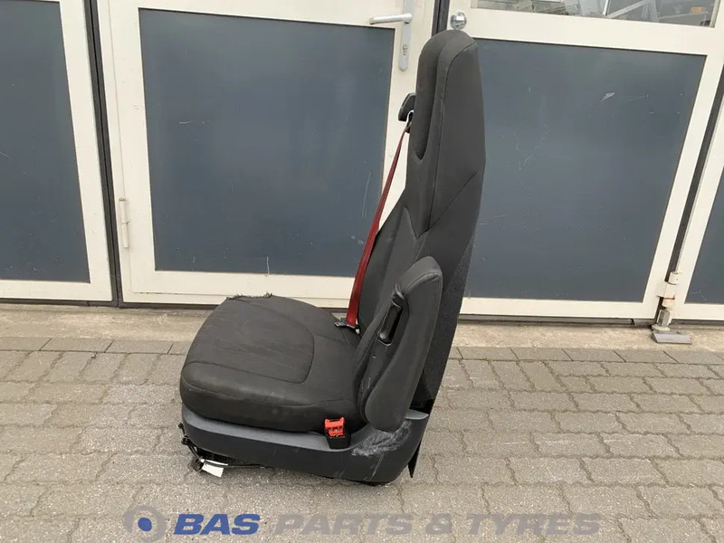 DAF CF Euro 6 Chauffeursstoel DAF 2104662 - Seat for Truck: picture 2 DAF CF Euro 6 Chauffeursstoel DAF 2104662 - Seat for Truck: picture 2