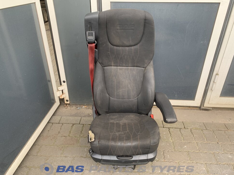 DAF CF Euro 6 Chauffeursstoel DAF 2104662 - Seat for Truck: picture 1 DAF CF Euro 6 Chauffeursstoel DAF 2104662 - Seat for Truck: picture 1