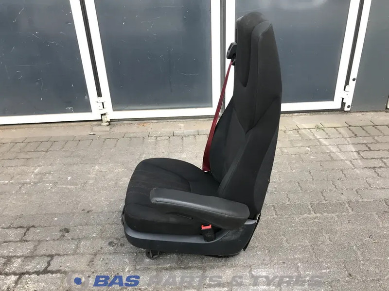 DAF CF Euro 6 Chauffeursstoel DAF 2104662 - Seat for Truck: picture 2 DAF CF Euro 6 Chauffeursstoel DAF 2104662 - Seat for Truck: picture 2