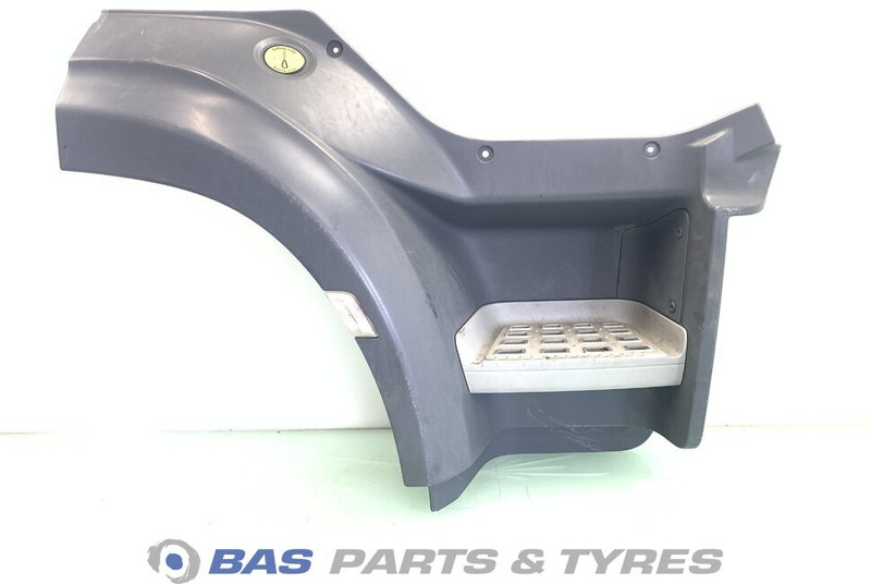 DAF CF Euro 6 Opstap Rechts DAF 1835113 - Body and exterior for Truck: picture 1 DAF CF Euro 6 Opstap Rechts DAF 1835113 - Body and exterior for Truck: picture 1