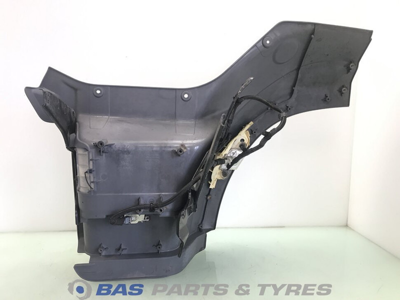 DAF CF Euro 6 Opstap Rechts DAF 1835113 - Body and exterior for Truck: picture 2 DAF CF Euro 6 Opstap Rechts DAF 1835113 - Body and exterior for Truck: picture 2