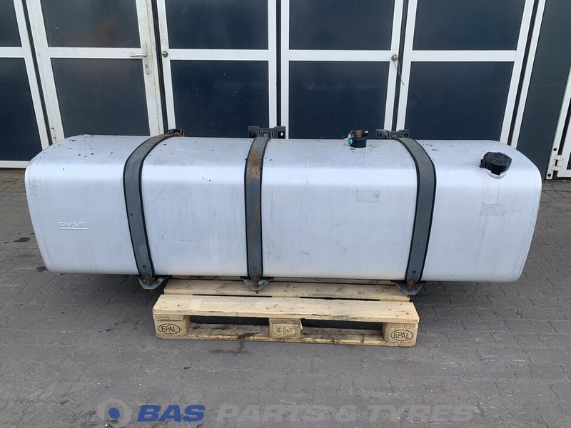 DAF - Fuel tank for Truck: picture 1 DAF - Fuel tank for Truck: picture 1