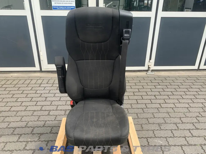 DAF XF106 Bestuurdersstoel DAF 2104652 - Seat for Truck: picture 1 DAF XF106 Bestuurdersstoel DAF 2104652 - Seat for Truck: picture 1
