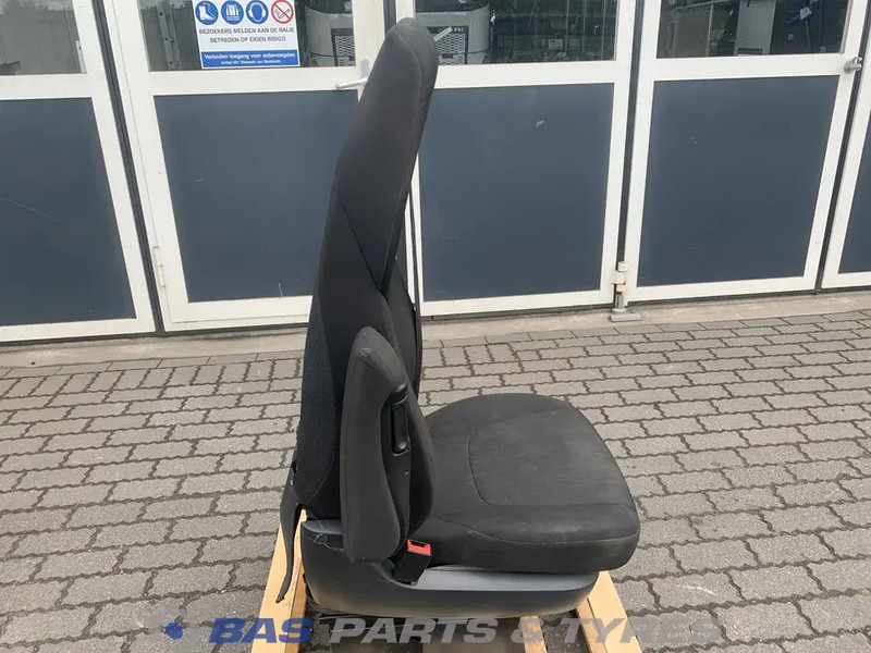 DAF XF106 Bestuurdersstoel DAF 2104652 - Seat for Truck: picture 4 DAF XF106 Bestuurdersstoel DAF 2104652 - Seat for Truck: picture 4