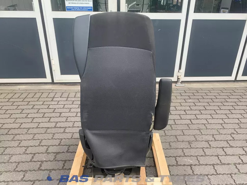 DAF XF106 Bestuurdersstoel DAF 2104652 - Seat for Truck: picture 3 DAF XF106 Bestuurdersstoel DAF 2104652 - Seat for Truck: picture 3