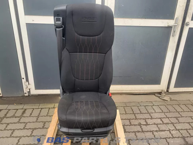 DAF XF106 Bijrijdersstoel DAF 2104602 - Seat for Truck: picture 1 DAF XF106 Bijrijdersstoel DAF 2104602 - Seat for Truck: picture 1