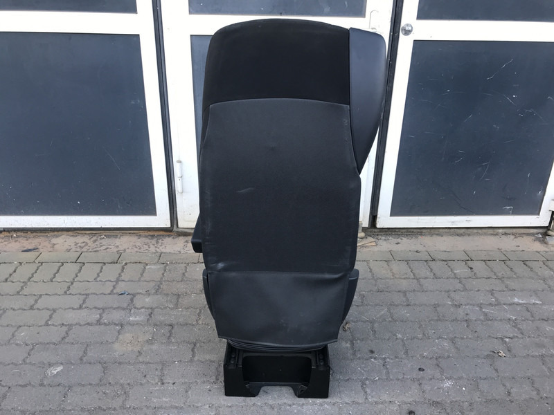 DAF XF106 Bijrijdersstoel DAF 2104716 - Seat for Truck: picture 3 DAF XF106 Bijrijdersstoel DAF 2104716 - Seat for Truck: picture 3
