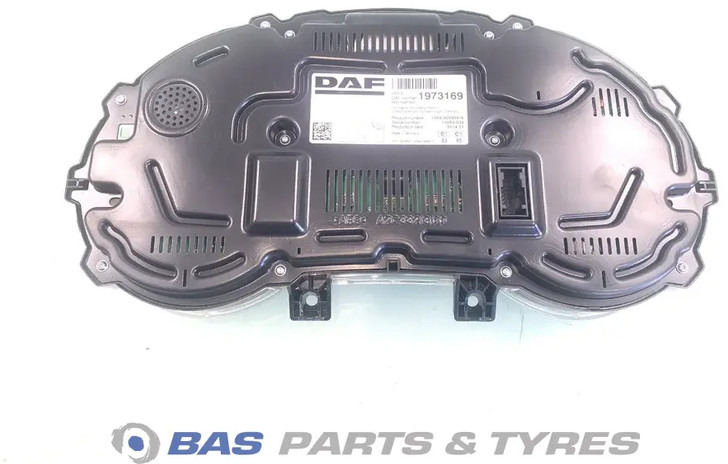 DAF XF106 Instrumentenpaneel DAF 1958084 - Dashboard for Truck: picture 2 DAF XF106 Instrumentenpaneel DAF 1958084 - Dashboard for Truck: picture 2