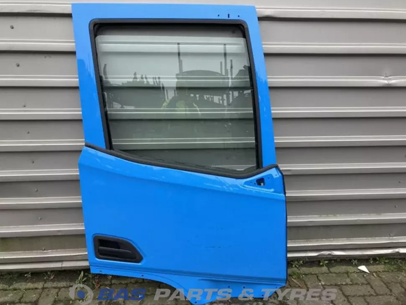 DAF XG - Door and parts for Truck: picture 1 DAF XG - Door and parts for Truck: picture 1