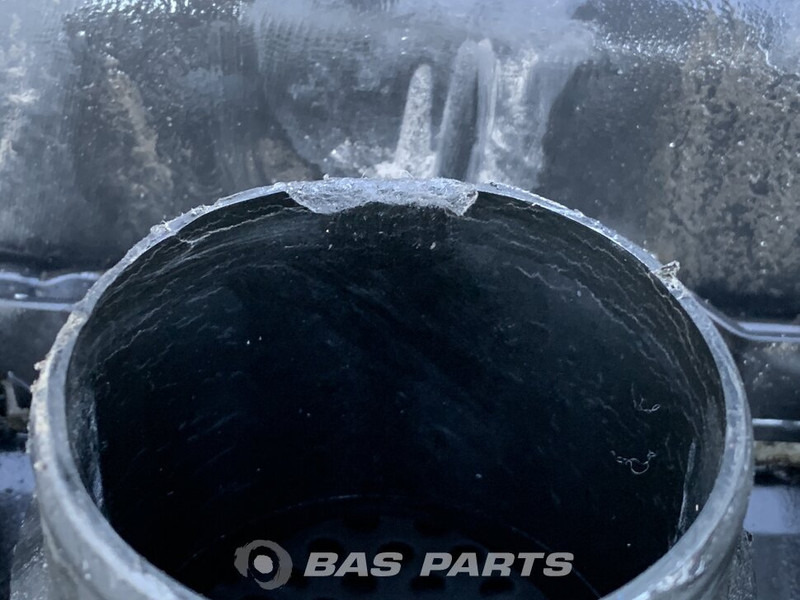 Mercedes-Benz Actros MP4 - Radiator for Truck: picture 3 Mercedes-Benz Actros MP4 - Radiator for Truck: picture 3