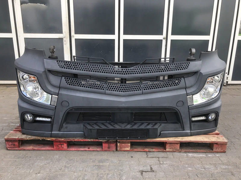 Mercedes-Benz Actros MP4 - Bumper for Truck: picture 1 Mercedes-Benz Actros MP4 - Bumper for Truck: picture 1