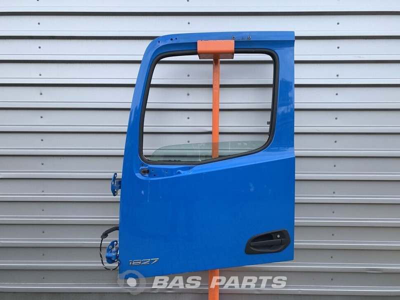 Mercedes-Benz Actros MP4 Portier Links Mercedes A 960 720 23 03 - Door and parts for Truck: picture 1 Mercedes-Benz Actros MP4 Portier Links Mercedes A 960 720 23 03 - Door and parts for Truck: picture 1