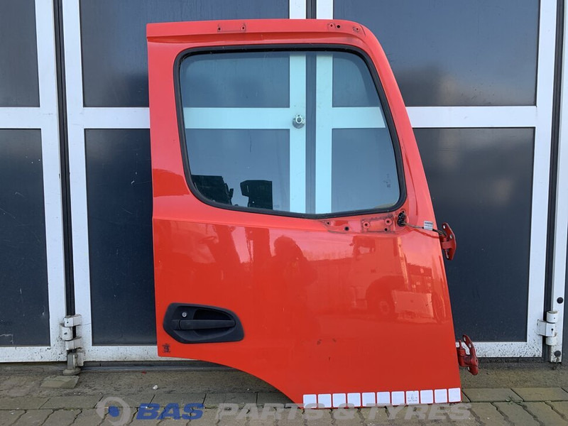 Mercedes-Benz Actros MP4 Portier Rechts Mercedes A 960 720 26 03 - Door and parts for Truck: picture 1 Mercedes-Benz Actros MP4 Portier Rechts Mercedes A 960 720 26 03 - Door and parts for Truck: picture 1