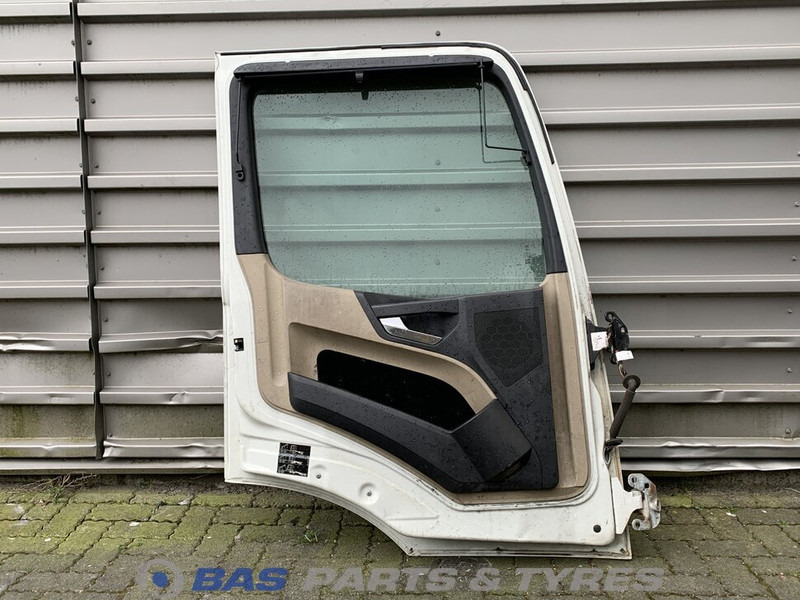 Mercedes-Benz Arocs Portier Links Mercedes A 960 720 25 03 - Door and parts for Truck: picture 2 Mercedes-Benz Arocs Portier Links Mercedes A 960 720 25 03 - Door and parts for Truck: picture 2