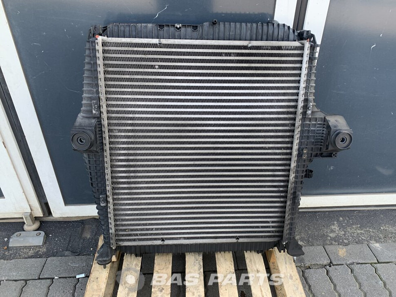 Mercedes-Benz Atego - Radiator for Truck: picture 2 Mercedes-Benz Atego - Radiator for Truck: picture 2