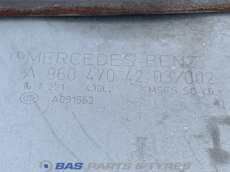 Mercedes-Benz Brandstoftank Mercedes 430 Liter A 960 475 27 03 - Fuel tank for Truck: picture 5 Mercedes-Benz Brandstoftank Mercedes 430 Liter A 960 475 27 03 - Fuel tank for Truck: picture 5
