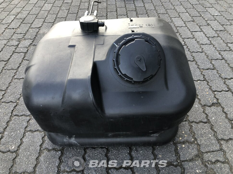 Mercedes-Benz - Fuel tank for Truck: picture 1 Mercedes-Benz - Fuel tank for Truck: picture 1