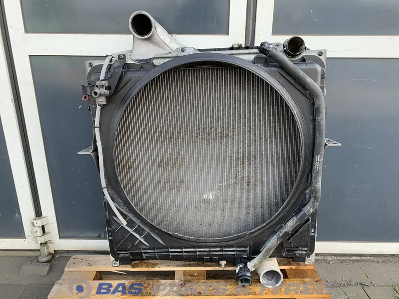 Renault C-Serie - Radiator for Truck: picture 2 Renault C-Serie - Radiator for Truck: picture 2