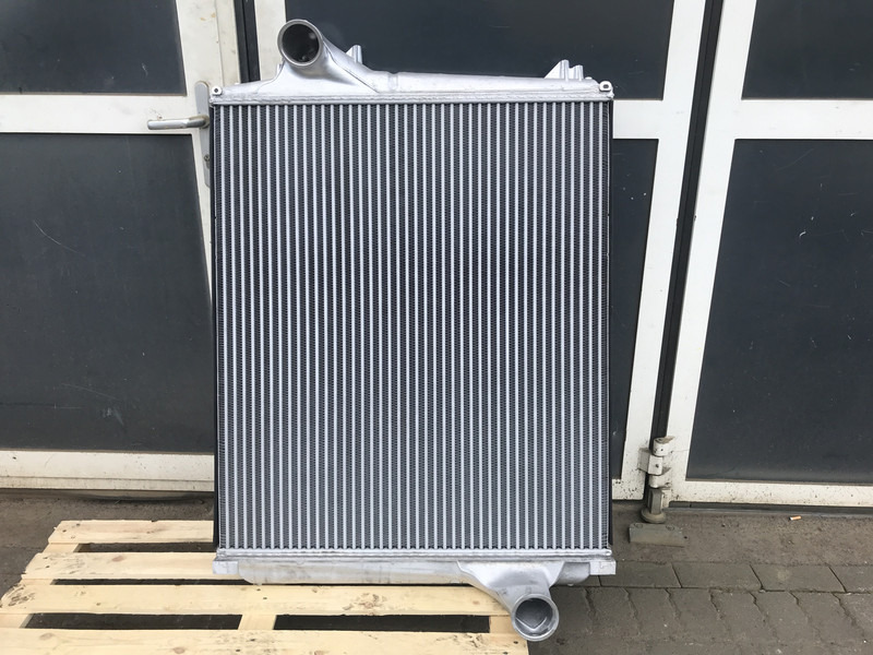 Renault - Intercooler for Truck: picture 1 Renault - Intercooler for Truck: picture 1