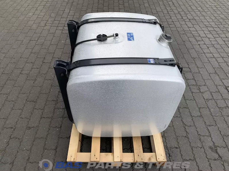 Scania Brandstoftank Scania 350 Liter 1871189 - Fuel tank for Truck: picture 4 Scania Brandstoftank Scania 350 Liter 1871189 - Fuel tank for Truck: picture 4