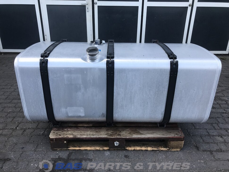Scania Brandstoftank Scania 700 Liter 1790948 - Fuel tank for Truck: picture 1 Scania Brandstoftank Scania 700 Liter 1790948 - Fuel tank for Truck: picture 1
