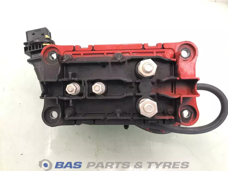 Scania HoofdSchakelaar Scania 2742010 - Cables/ Wire harness for Truck: picture 2 Scania HoofdSchakelaar Scania 2742010 - Cables/ Wire harness for Truck: picture 2