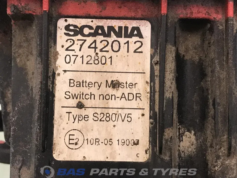 Scania HoofdSchakelaar Scania 2742010 - Cables/ Wire harness for Truck: picture 3 Scania HoofdSchakelaar Scania 2742010 - Cables/ Wire harness for Truck: picture 3