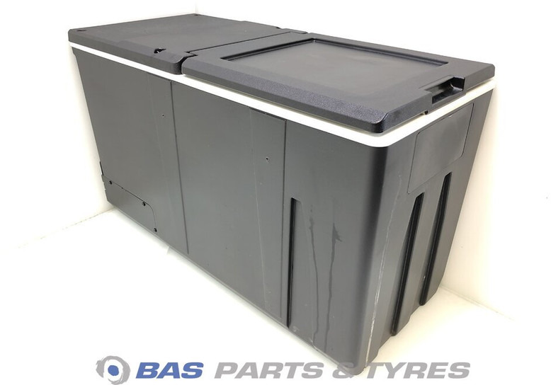 Mercedes-Benz Actros MP4 Koelkast Mercedes 36 Liter A 960 820 03 06 - Spare parts for Truck: picture 1 Mercedes-Benz Actros MP4 Koelkast Mercedes 36 Liter A 960 820 03 06 - Spare parts for Truck: picture 1