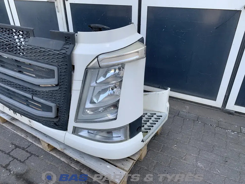 Volvo FH4 Bumper Volvo 78670305 - Bumper for Truck: picture 2 Volvo FH4 Bumper Volvo 78670305 - Bumper for Truck: picture 2