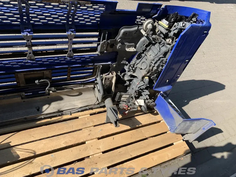 Volvo FH4 Bumper Volvo 84049560 - Bumper for Truck: picture 5 Volvo FH4 Bumper Volvo 84049560 - Bumper for Truck: picture 5