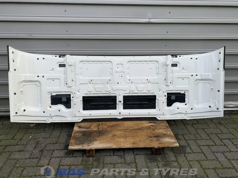 Volvo FH4 Frontklep Volvo 82219161 - Grill for Truck: picture 2 Volvo FH4 Frontklep Volvo 82219161 - Grill for Truck: picture 2