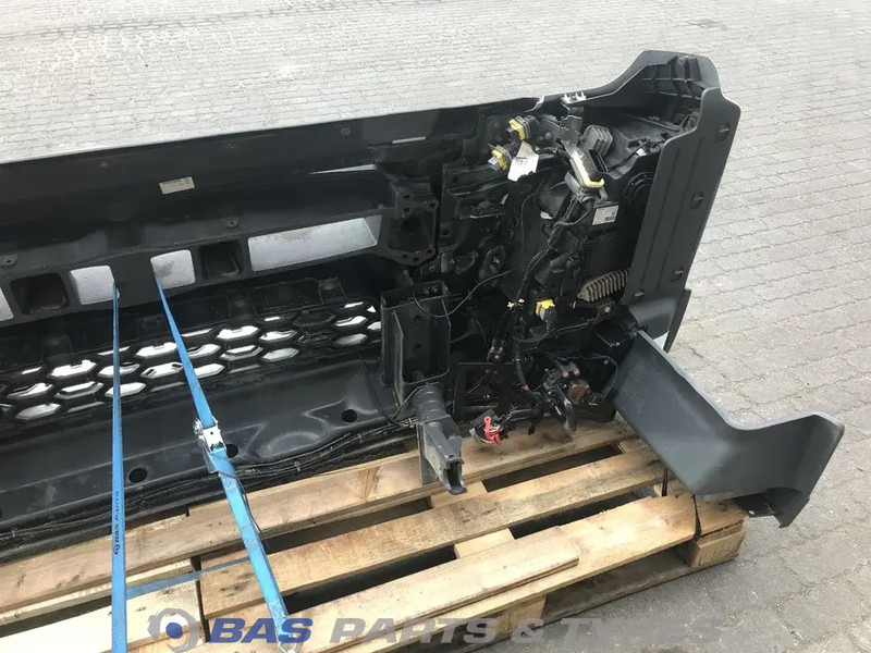 Volvo FMX Euro 6 - Bumper for Truck: picture 5 Volvo FMX Euro 6 - Bumper for Truck: picture 5