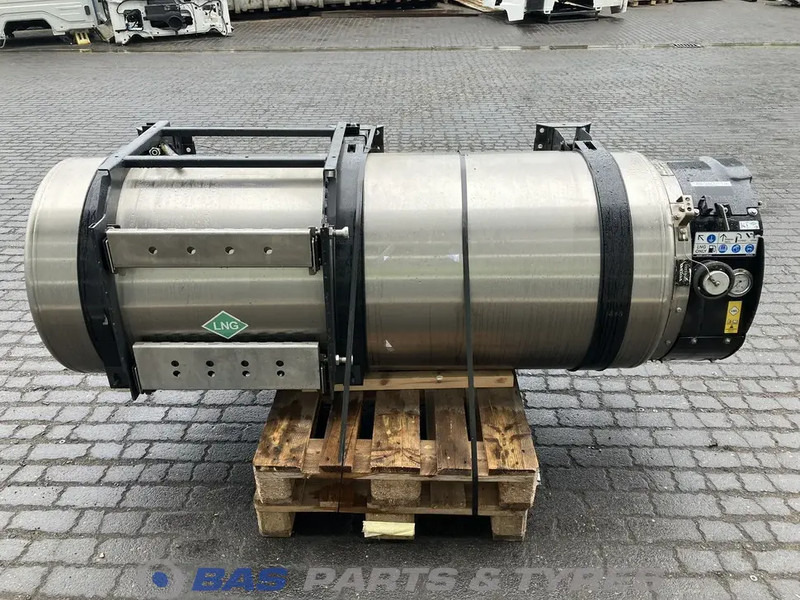 Volvo - Fuel tank for Truck: picture 1 Volvo - Fuel tank for Truck: picture 1
