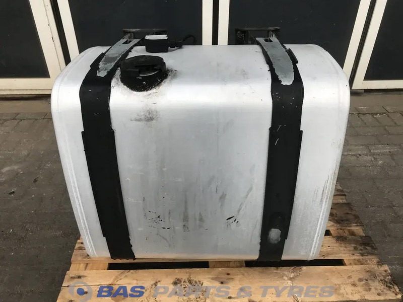 Volvo - Fuel tank for Truck: picture 1 Volvo - Fuel tank for Truck: picture 1