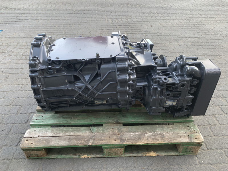 ZF XF106 DAF 12TX2211 TD TraXon Versnellingsbak 2021010R - Gearbox for Truck: picture 1 ZF XF106 DAF 12TX2211 TD TraXon Versnellingsbak 2021010R - Gearbox for Truck: picture 1