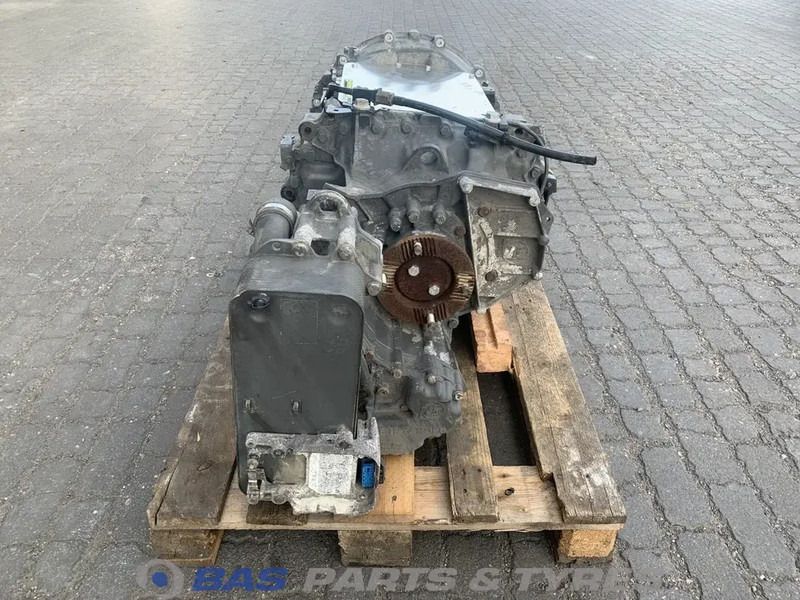 ZF XF106 - Gearbox for Truck: picture 2 ZF XF106 - Gearbox for Truck: picture 2