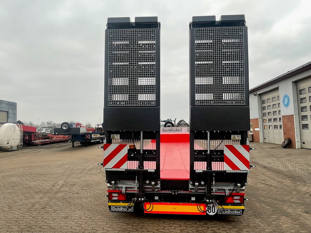 Low loader semi-trailer Goldhofer STN-L 4: picture 11