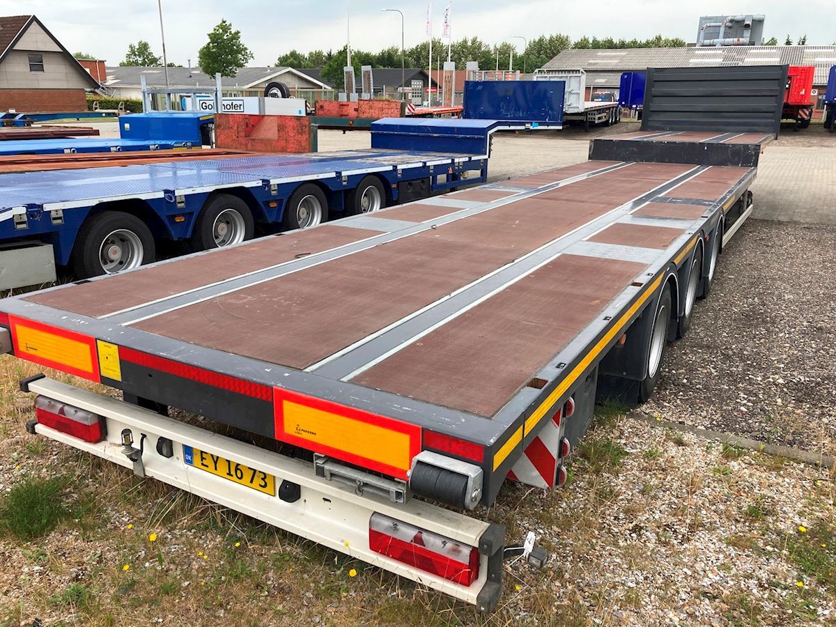 Kässbohrer - Low loader semi-trailer: picture 3 Kässbohrer - Low loader semi-trailer: picture 3