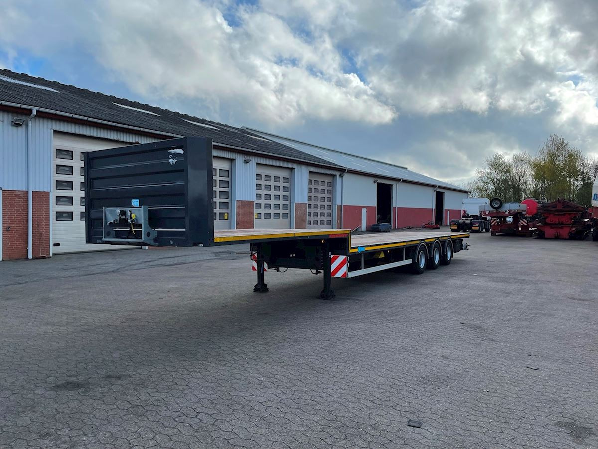 Kässbohrer - Low loader semi-trailer: picture 3 Kässbohrer - Low loader semi-trailer: picture 3